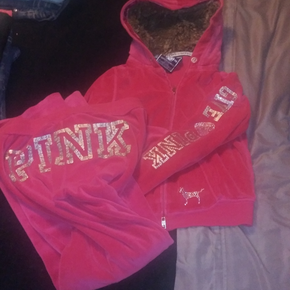 VS PINK OUTFIT